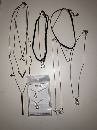 Sırğalar: Bijuteriya sırğalar. Hər şəkildəkinin Hamısı birlikdə 8 manat -da lalafo.az — 15 Sırğalar: Bijuteriya sırğalar. Hər şəkildəkinin Hamısı birlikdə 8 manat — 15