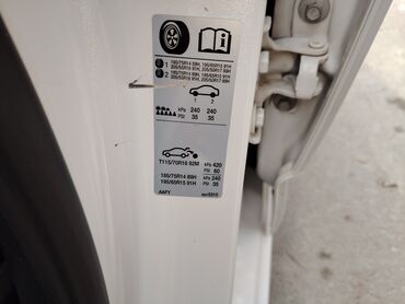 Chevrolet: Chevrolet Aveo sedan – ağ rəng Model xüsusiyyətləri: - Korpus: 4 — 11