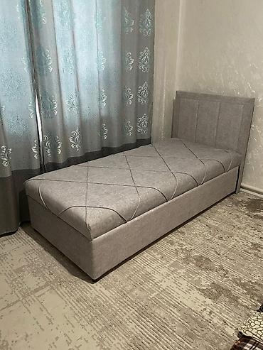 Односпальные кровати: Односпальная кровать, Новый, С мягким изголовьем, длина - 200 см — 1