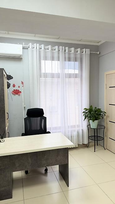 по первой линии под бизнес: Сдаю Офисный кабинет: 15 м², В бизнес центре, С ремонтом, Первая линия — 8