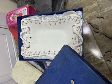 Digər dəstlər və servizlər: Məişət və servis üçün dekorativ və mətbəx dəsti - Qırmızı bəzəkli — 12