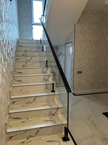 Pilləkən məhəccərləri: Mərmər pilləkənlər üçün metal və dekorativ məhəccər istehsalı və — 11