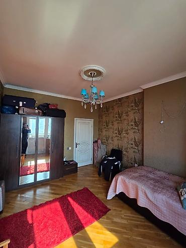 Mənzillər: 3 otaqlı, Yeni tikili, 165 kv. m — 8