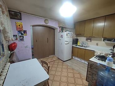 Продажа полдома: Продается пол дома в центре Рабочего Городка. Общий участок 4 сотки — 3