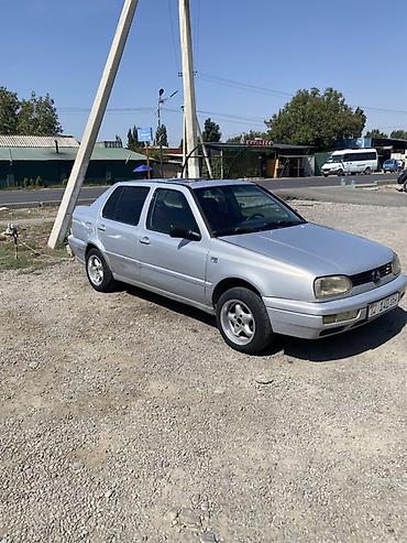 авто вит: Volkswagen Vento: 1994 г., 1.8 л, Механика, Бензин, Седан — 3