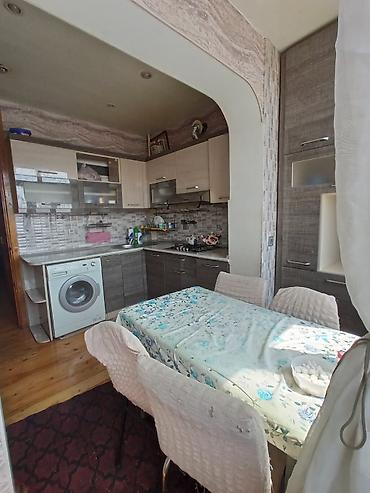 Mənzillər: Bakı, Yeni Yasamal, 2 otaqlı, Köhnə tikili, m. İnşaatçılar, 60 kv. m — 4