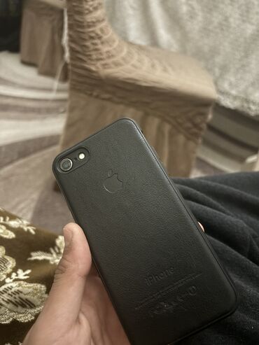 i̇phona 7: IPhone 7, 32 GB, Jet Black