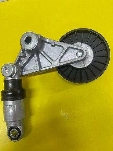 Клапаны, клапанные крышки: Клапан двигателя Оригинал — 12