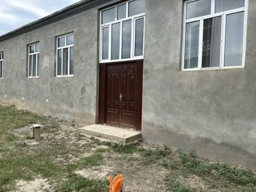 sabuncu rayonu sabuncu qesebesinde satilan evler: 4 otaqlı, 136 kv. m, Təmirsiz