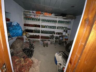 Kirayə qaraj: 0.06ha torpaq sahəsi. 109.6 kv.m yaşayış, 64.6 kv.m köməkçi sahə — 11