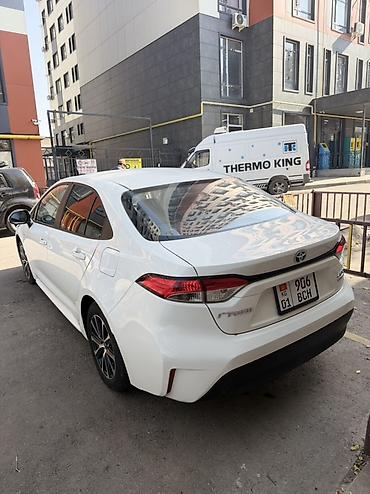 prius plus: Toyota Corolla: 2023 г., 1.8 л, Гибрид, Седан — 3