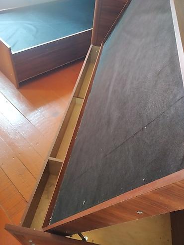 Çarpayılar: Çarpayi satilir.Bazalidir.Ölçuləri 200x90 bazasinin hundurluyu 22 — 2