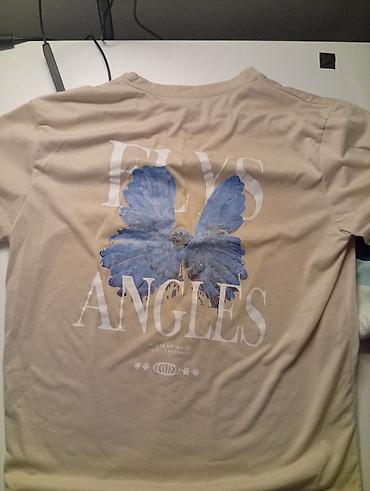 Футболки: Три футболки (черная уже продана) Размер указан на ярлыках на фото — 4