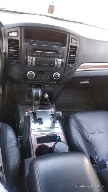 mitsubişi pajero: Mitsubishi Pajero: 3 l | 2007 il 320556 km Ofrouder/SUV