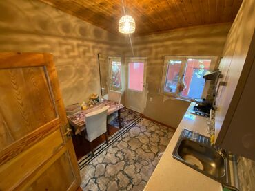 Həyət evləri və villaların satışı: Qaraçuxur qəs. 4 otaqlı, 90 kv. m, Orta təmir — 7