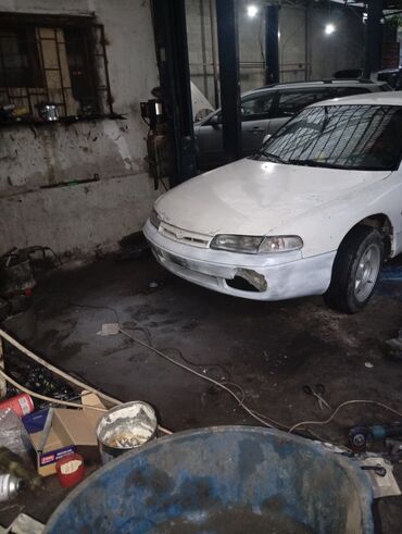 горит сегодня: Mazda 626: 1992 г., 2 л, Механика, Бензин, Седан