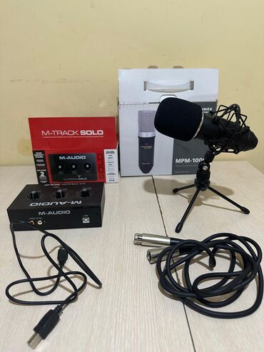 Sintezatorlar: Simli Mikrofon M-Audio