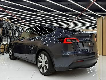 подлокотник на гольф: Tesla Model Y: 2021 г., Электромобиль, Кроссовер — 3