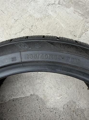 23540 r19 зима: Шины 235 / 40 / R 19, Зима, Б/у, 1 шт, Легковые, Китай, Tourador — 3