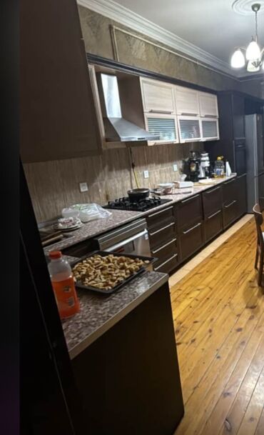 Mətbəx mebeli: ✅Tecili metbex mebeli satılır 300 azn. Ölçü 5.80.ustunde Moyka