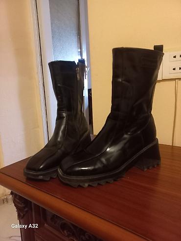 Çəkmələr: Qadın qış çəkmələri - Rəng: qara, parlaq - Material: üst hissə – süni — 3