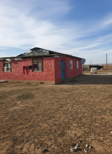 Həyət evləri və villaların satışı: 4 otaqlı, 150 kv. m, Kredit yoxdur, Təmirsiz — 1