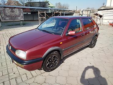 Volkswagen Golf: 1992 г., 1.8 л, Механика, Бензин, Хэтчбэк