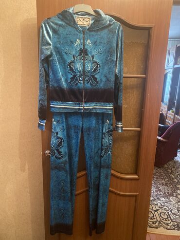 костюм на заказ: Спортивный костюм, Турция, XL (EU 42)