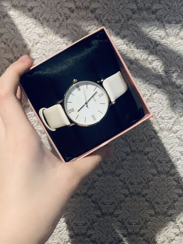продам швейцарские часы: Осталась последняя, продаются наручные часы по 2000 от компании