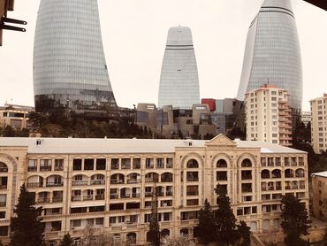 Uzunmüddətli kirayə mənzillər: Bakıda Flame Towers və Televiziya Qülləsinə panoramalı mənzil. - — 2