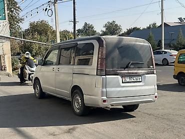 хонда н бокс: Honda Stepwgn: 2003 г., 2 л, Минивэн — 1