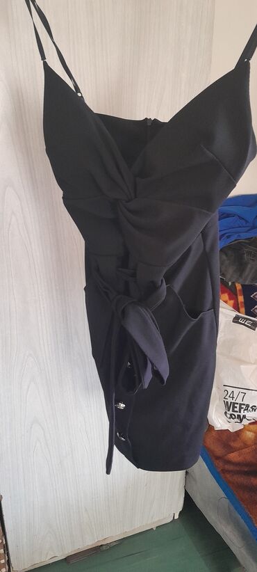 krojevi haljina za punije dame: 2XL (EU 44), bоја - Crna, Koktel, klub, Na bretele