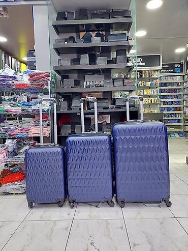 Çamadanlar: Sərt korpuslu səyahət çamadan dəsti – 3 ölçü - Material: yüngül və — 1