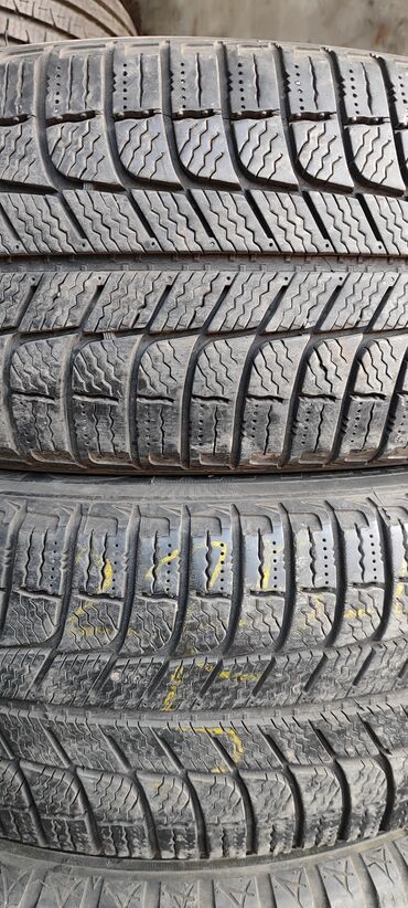 Шины: Шины 225 / 60 / R 16, Зима, Б/у, Пара, Легковые, Индия, Michelin