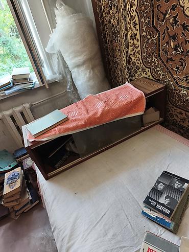 книжные полки ош: Книжный шкаф, Б/у, Дерево — 3