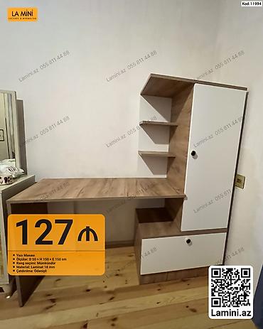Ev və bağ: Künc masa, Stulsuz, Polkalı, Siyirməli, Sadə laminat — 1