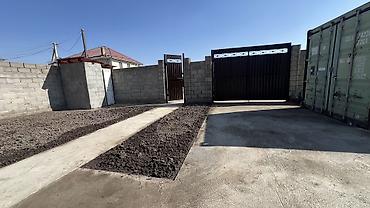 продаются дом: 3 комнаты, 70 м², 4 соток, Бишкек, Собственник — 4