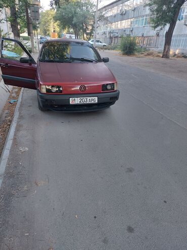 стеклоподемник нексия: Volkswagen Passat: 1988 г., 1.8 л, Механика, Газ, Хэтчбэк