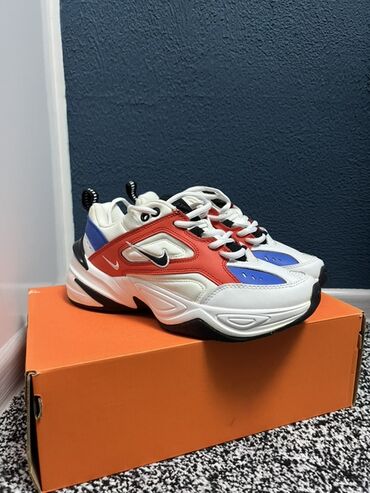 женские беговые кроссовки nike: Кроссовки, 36, Nike, Новый, цвет - Оранжевый, Самовывоз, Платная доставка