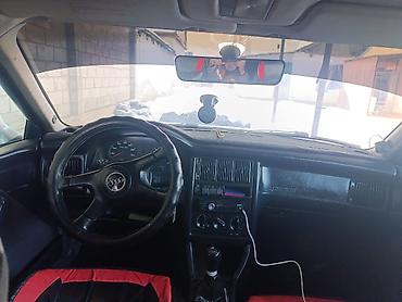 Audi: Audi 80: 1995 г., 2 л, Механика, Бензин, Седан — 9