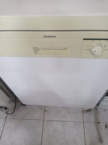 Кухонные плиты и варочные поверхности: Посудомойка Siemens, Полногабаритная (60 см)