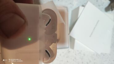 Qulaqlıqlar: Airpods pro sol qulag isliyir sag qulag xırıltılı di duzeltrimey olar