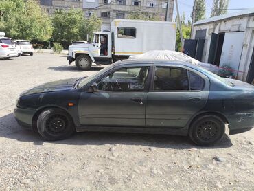 Nissan: Nissan Primera: 2001 г., 1.6 л, Механика, Бензин, Минивэн