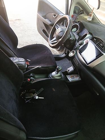 дамкрат на фит: Honda Fit: 2010 г., 1.4 л, Робот, Бензин, Хэтчбэк — 3