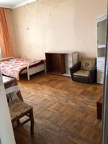 razinde ev: Bakı, 6-cı mikrorayon, 1 otaqlı, Köhnə tikili, m. Nəsimi, 30 kv. m — 2