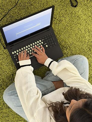 Ноутбуки HP: HP 15.6" ноутбук (черный) Процессор	Intel Core i3-5005U Оперативная — 4