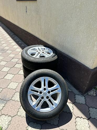 до на колесах: Комплект из 4 колес Toyota: оригинальные литые диски + летние шины — 3