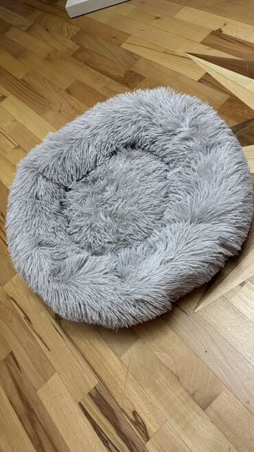 золотистый ретривер баку: Yumşaq tüklü ev heyvanı yatağı - Rəng: Açıq boz - Forma: Dairəvi