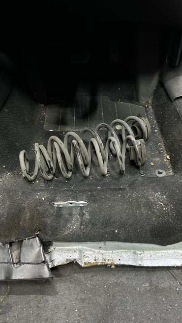 диагностика ходовой: Комплект пружин амортизатора Volkswagen 2001 г., Б/у, Оригинал, Япония