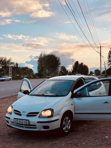 нарын машина: Nissan Almera Tino: 2000 г., 1.8 л, Автомат, Бензин, Седан